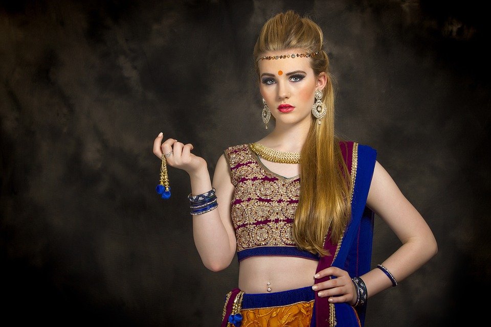 Exploring Different Regional Styles of Traditional Indian Wedding Clothing