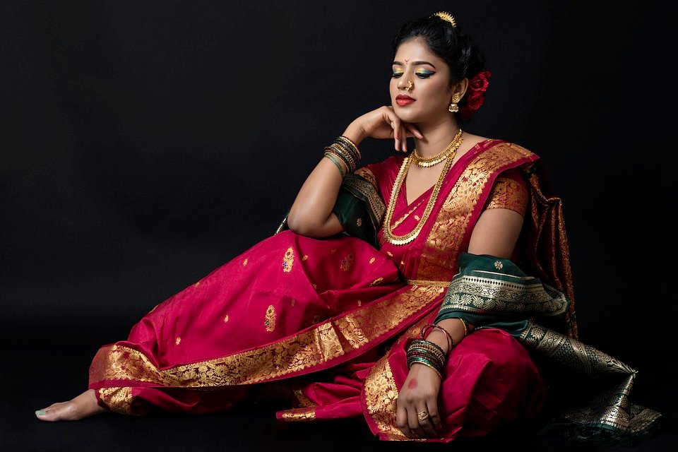 Traditional and Trendy: Indian Bridal Jewelry Sets steal the show