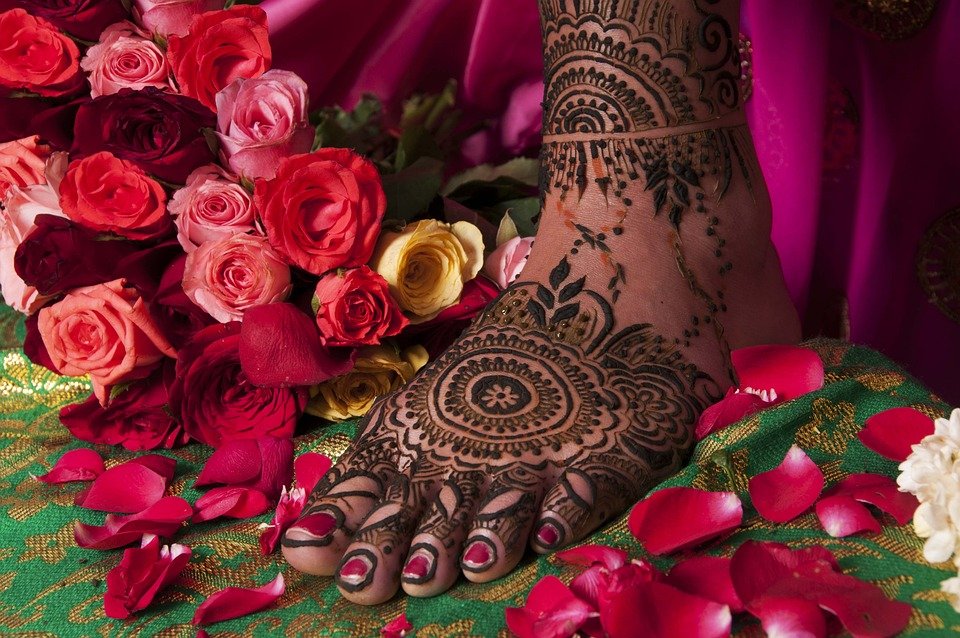 The Ultimate Guide to Choosing the Perfect Bridal Lehenga Saree